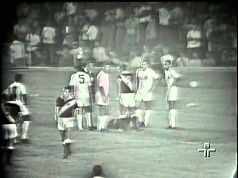 1969 Vasco 1 x 2 Santos - Torneio Roberto Gomes Pe...