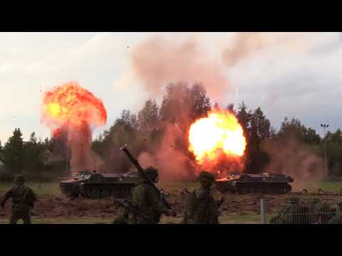 Suomen puolustusvoimat 100 taistelunäytös Oulu The Finnish Defence Forces Battle Show लड़ाई दिखाने