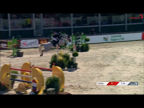 Crack v. Cornet Obolensky unter Arne van Heel - Platz 11 im Großen Preis von Hagen (1,55m)
