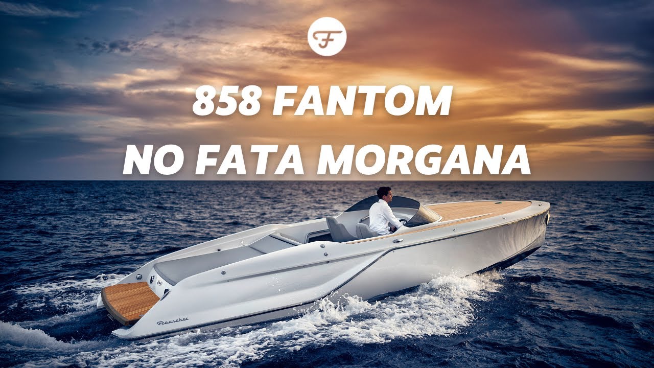Frauscher 858 Fantom cruising on Lake Traunsee