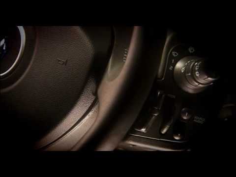 Renault Clio Hatchback (2005 - 2012) Review Video