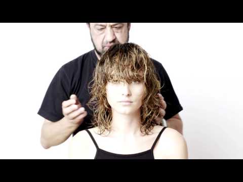 TIGI | BED HEAD | WAVES & CURLS ON! FRIZZ OFF! | Step by Step Look Wave Warrior | Tutorial