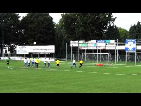 SV Deurne A1-SV Meerssen A1 21-09-2013