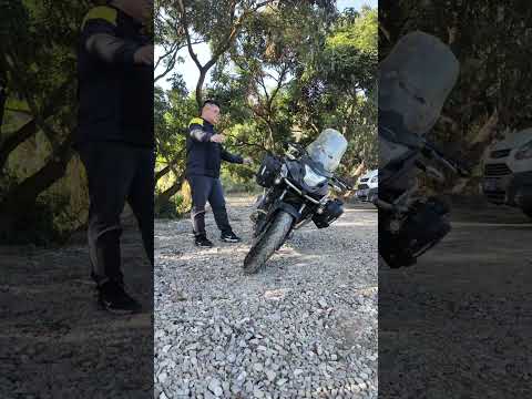 CB400X Drop Test: Putting LOBOO Crash Bar Bags to the Test.