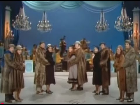 Lawrence Welk Show - Fashions & Hits through The Years 1971 - Bob Allen interviews Mary Lou Metzger