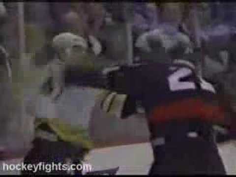 Dennis Vial vs Brent Hughes