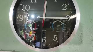Ziprote Funk Wanduhr, Funkuhr Wand mit Temperaturanzeige und Luftfeuchtigkeit, Da weiß man immer was