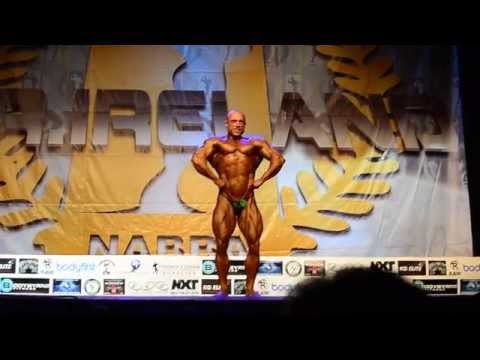 Tommy Staunton NABBA PRO posing routine