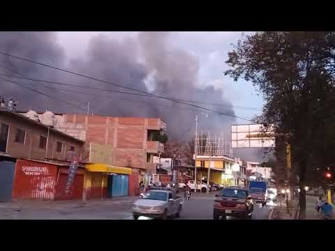 Gigantesco incendio entré San Sebastián Tutla y, Él Rosario, Oaxaca. Sé fué incrementando 😰