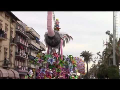 Carnevale di Viareggio 2012: "Lo stratega, la politica dello struzzo".