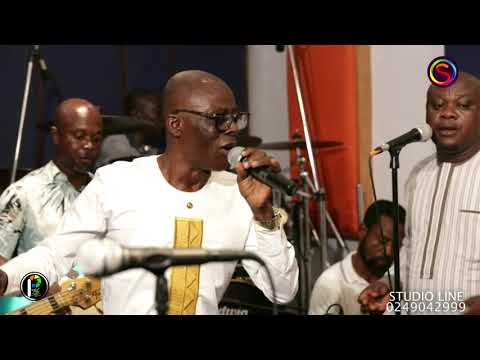 WOW!! OVER 52 YEARS OF SINGING, PROFESSOR KOFI ABRAHAM STILL HAVE HIS UNIQUE VOICE, STUDIO LIVE BAND