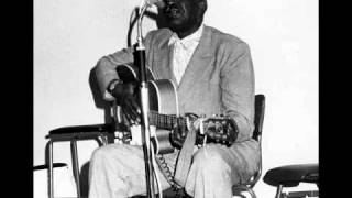 Arthur Crudup - My Baby Left Me