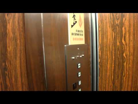 Montgomery G&P Elevator at Eastern Hills Mall Buffalo w/ Jimster586