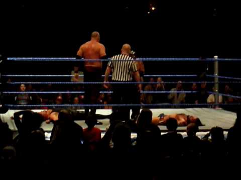 Cleveland - 01/25 - Ray Mysterio & Kane vs CM Punk & Luke - 619 & Chokeslam signature moves