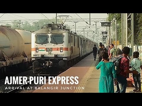 20824 Ajmer-Puri Express Arrives at Balangir Junction
