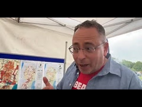 Robert Cohen, a leading British dissident Jewish voice on Israel-Palestine, visited the ICAHD UK stall