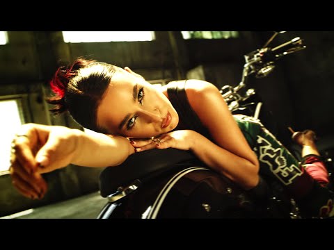 Holy Molly x Shanguy – C’est la Vie (French Version)