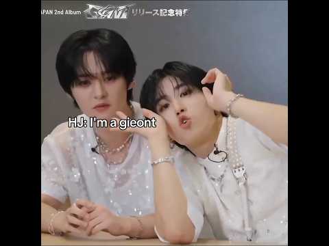Lee know and Han saying I'm a giant #skz#straykids #leeknow#han#giant