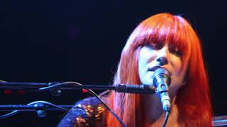 Tori Amos - Hotel (live)