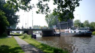 preview picture of video 'Brugopening Hoflandbrug Basculebrug/ Basculebridge Voorschoten'