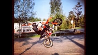 preview picture of video 'KTM 125 EXC Stunting'