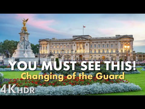 Outside Buckingham Palace: Changing of the guard ceremony [4K HDR]