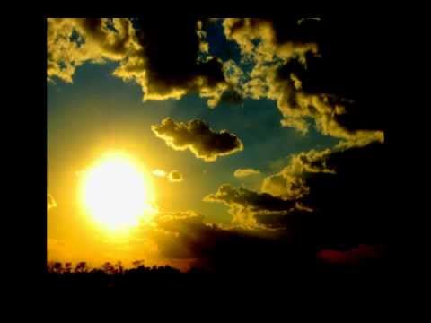 Tiny Jackal feat Monimos Katoikos - Ena kalhmera  (akukloforhto)