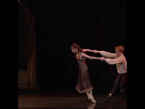 “Sarah Lamb & Steven McRae in Mayerling, The Royal Ballet 👑 #balletclassical   @valeriopalumb”