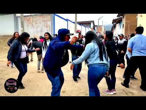 BANDA ARMONÍA MUSICAL DE OTUZCO, MIX HUAYNOS(ME MARCHARE, CHOFERCITO Y TIENES TU DUEÑO) D.R