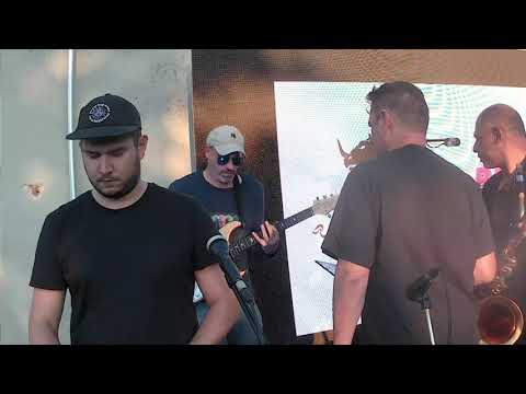 Funky Twister - easy to come home - de Dojo Cuts