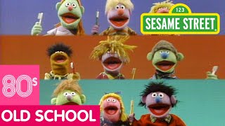 Sesame Street: Kids Just Love to Brush