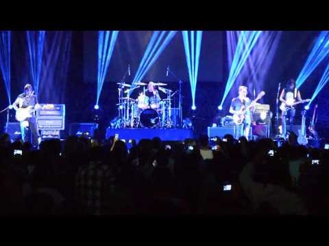 Los Enanitos Verdes - Aun sigo cantando @ Teatro Caupolican 2014
