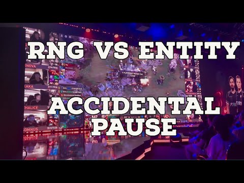 Entity Fishman accidental pause because he threw his headset RNG vs ENTITY #dota2 #theinternational
