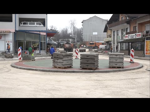 Prnjavor: Novi kružni tok kod Zelene pijace asfaltiran prvim slojem asfalta – 4.12.2025.
