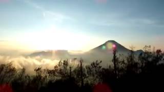 preview picture of video 'Dataran tinggi Dieng'