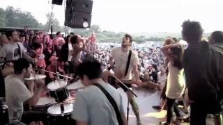 Comadre - &quot;Grow Worms&quot; at Fluff Fest 2010