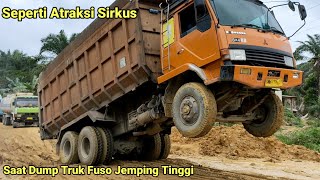 Download lagu Seperti atraksi saat dump truk jemping tinggi mp3