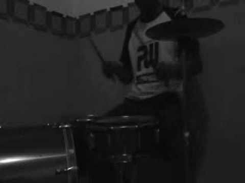 Speed Drummer-Playing snare 320 bpm :)).wmv