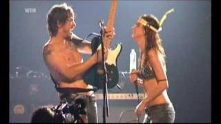 Juliette And The Licks - Hot Stuff (LIVE!)