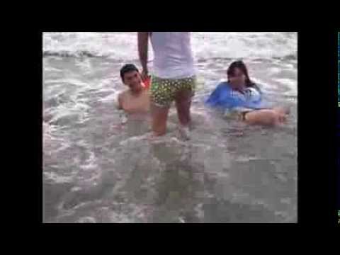 Jugando en la playa :D