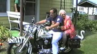 preview picture of video 'Harley Davidson motorcycle ride Mom's 80th Birthday around Girard Illinois State'