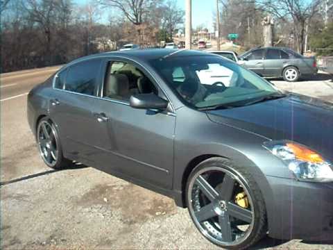 Nissan Altima on 22 inch savini rims