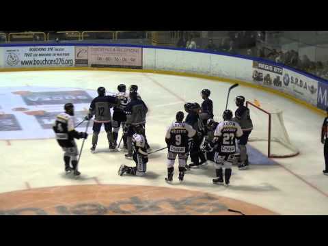 Patrick Coulombe tire 3 fois en 10 secondes Rouen - Angers : Hockey Amical 2015