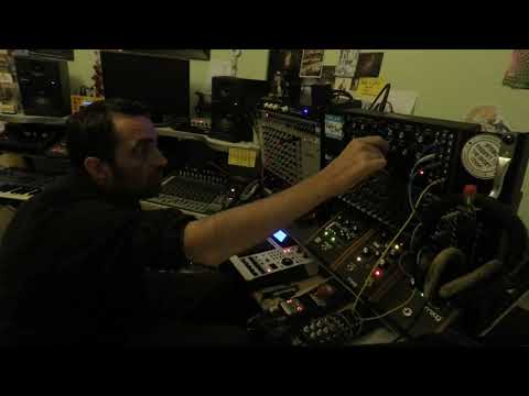 DFAM Oberkorn DRM1 x0xb0x  (analogue jam)