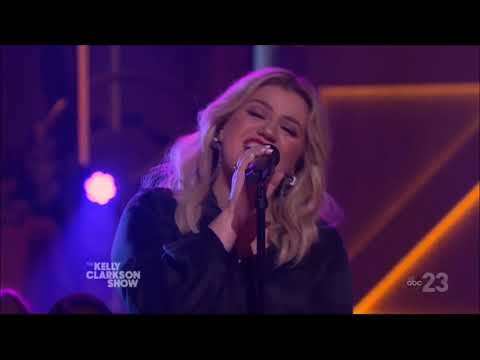Kelly Clarkson sings "Strawberry Wine" 2020 Deana Carter Live Concert Performance HD 1080p