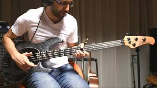 Video thumbnail for MusicMan StingRay Special 4h Charcoal SPARKLE - first test drive by Elie Kh