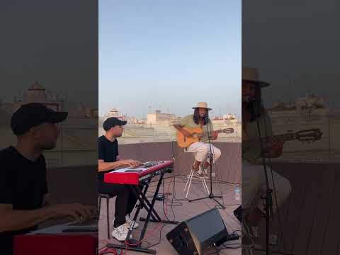 Flamenca Juan Cid acústico