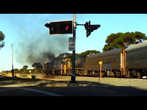 NR 15/39/50 on 7PS6 PN Intermodal is heading out of DOODLAKINE for  SYDNEY,  after crossing 4UP1.