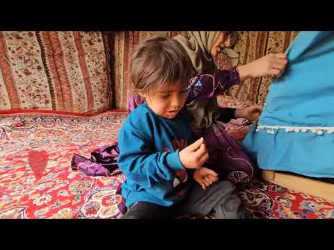 “Mom Fights KILLER Snake to Protect Children! 🏕️🐍 *INTENSE*”