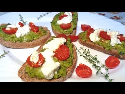 Prova queste sfiziose BRUSCHETTE CON CREMA DI ZUCCHINE, POMODORINI E RICOTTA. Facili e veloci